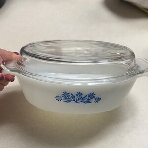 Anchor hocking fire king milk Glass with clear glass. Lid